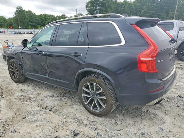 2019 VOLVO XC90 Momentum