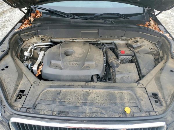 2019 VOLVO XC90 Momentum