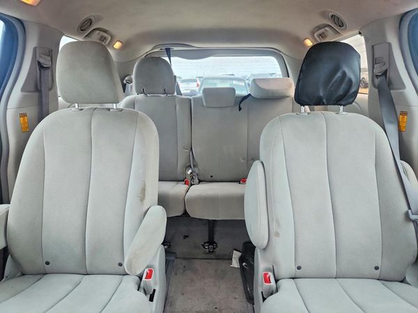 2014 TOYOTA SIENNA