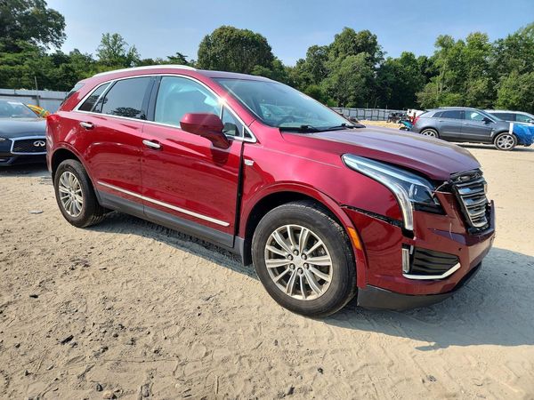 2017 CADILLAC XT5
