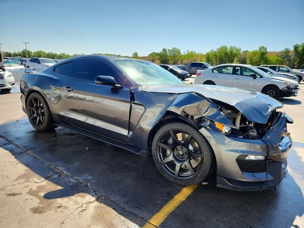 2019 FORD MUSTANG