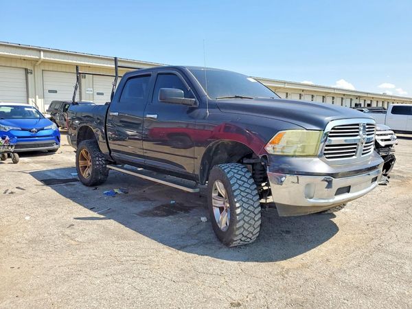 2014 RAM 1500 SLT