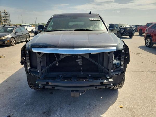 2018 CADILLAC ESCALADE