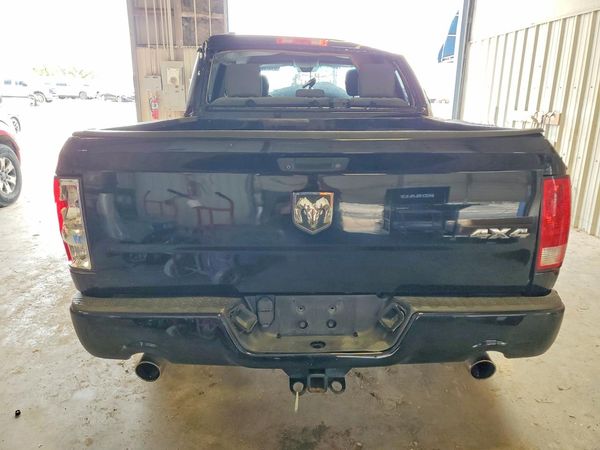 2013 RAM 1500 ST CREW CAB 4X4