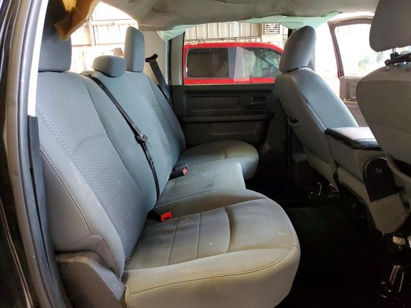 2013 RAM 1500 ST CREW CAB 4X4