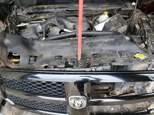 2013 RAM 1500 ST CREW CAB 4X4