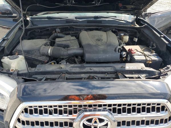 2016 TOYOTA TACOMA