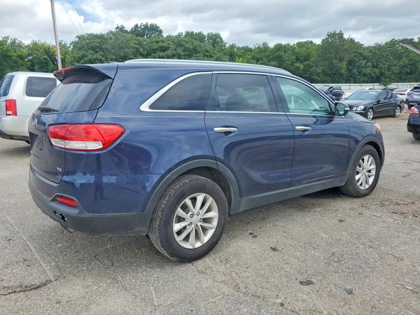 2017 KIA SORENTO L, LX