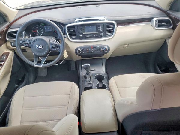 2017 KIA SORENTO L, LX