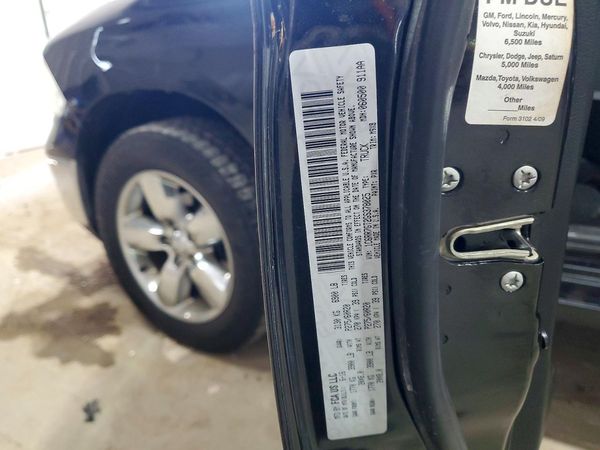 2016 RAM 1500 SLT — VINS