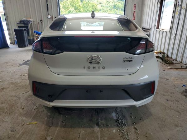 2021 HYUNDAI IONIQ SE