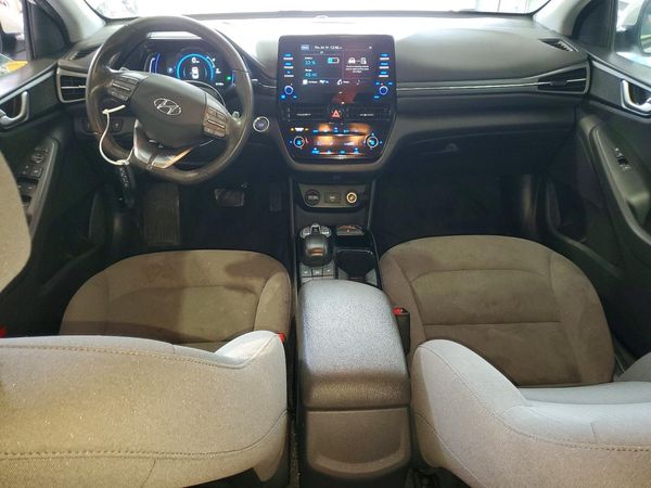 2021 HYUNDAI IONIQ SE