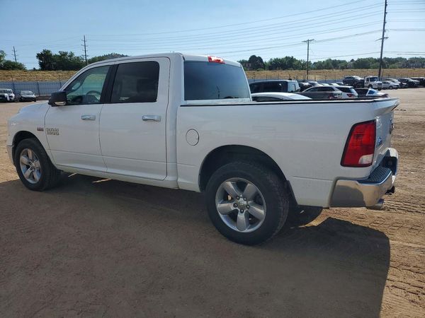 2015 RAM 1500 SLT