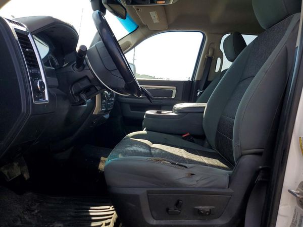 2015 RAM 1500 SLT