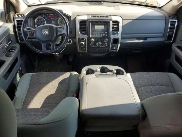 2015 RAM 1500 SLT