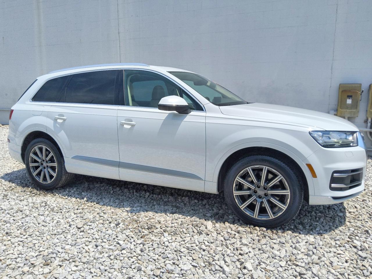 2019 AUDI Q7