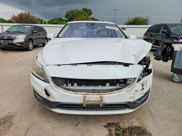 2014 VOLVO S60