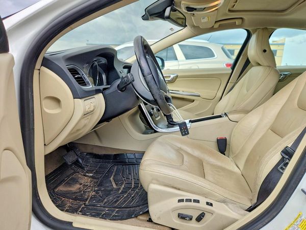 2014 VOLVO S60