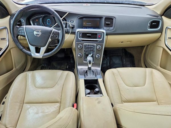 2014 VOLVO S60