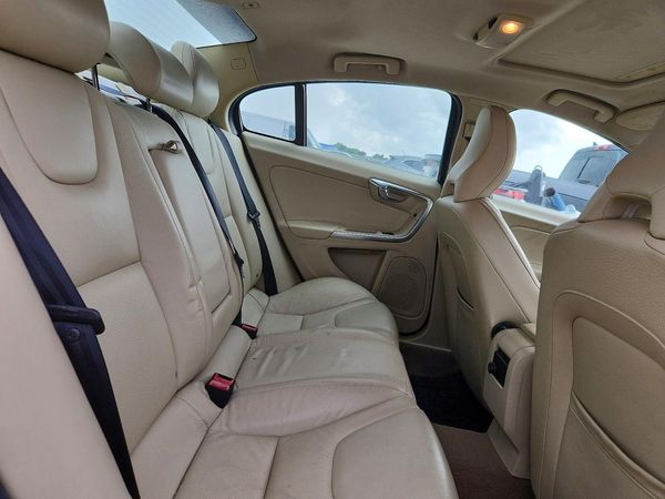 2014 VOLVO S60