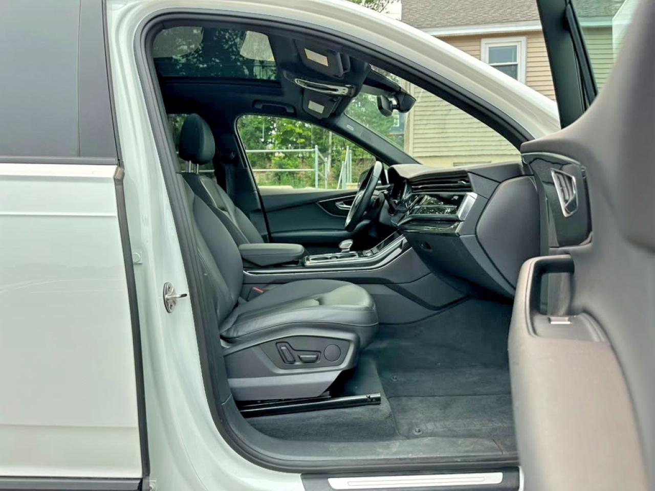 2022 AUDI Q7 quattro Premium Plus