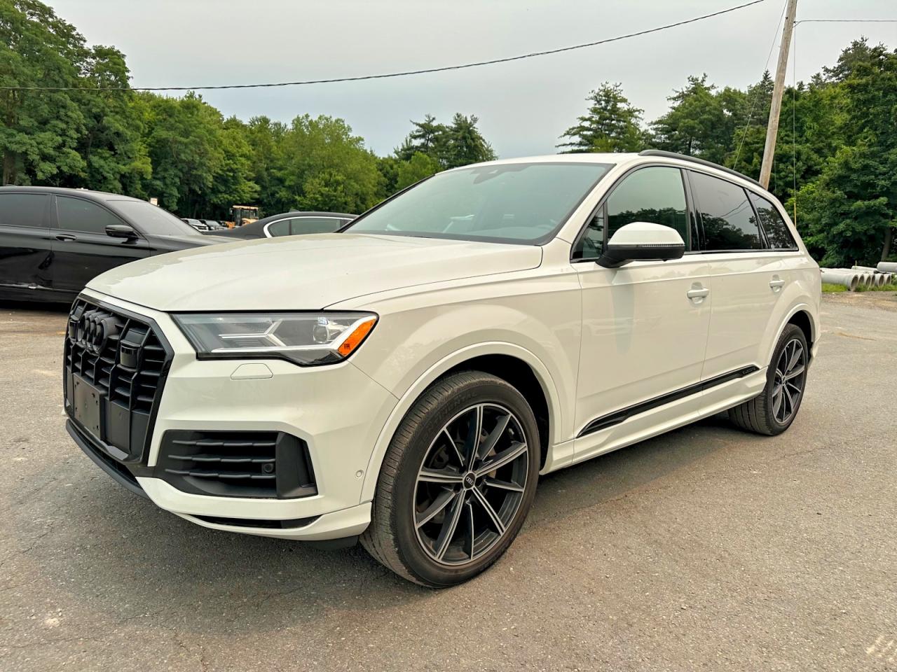 2022 AUDI Q7 quattro Premium Plus