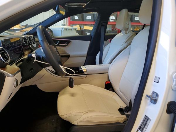 2026 MERCEDES-BENZ C