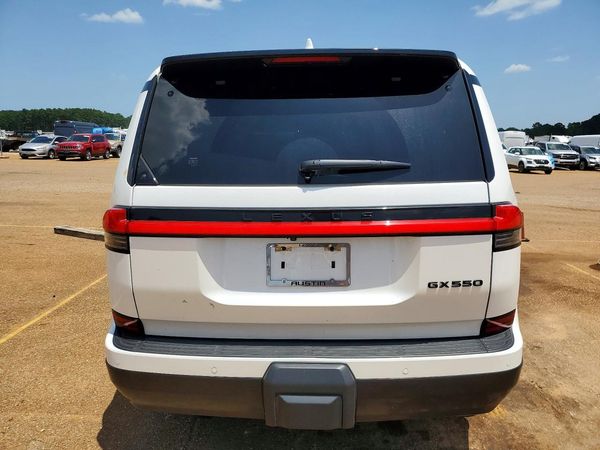 2024 LEXUS GX 550
