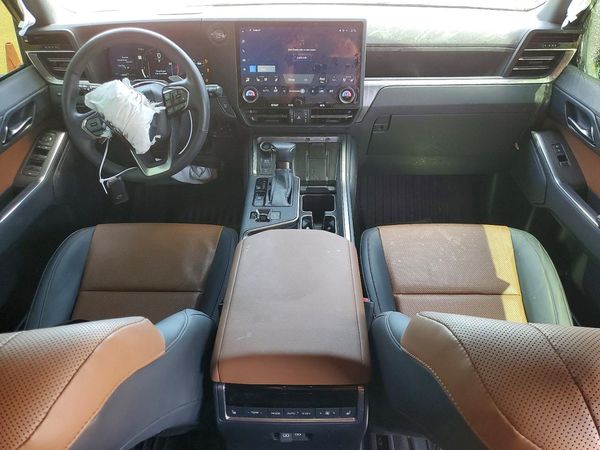 2024 LEXUS GX 550