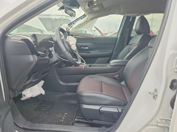 2025 NISSAN KICKS