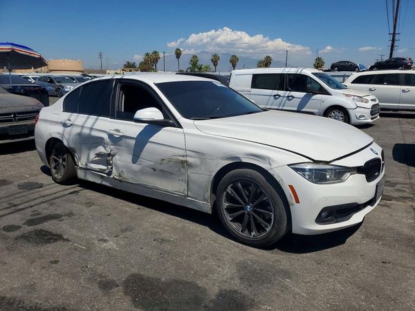 2017 BMW 320