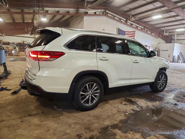 2019 TOYOTA HIGHLANDER SE/XLE
