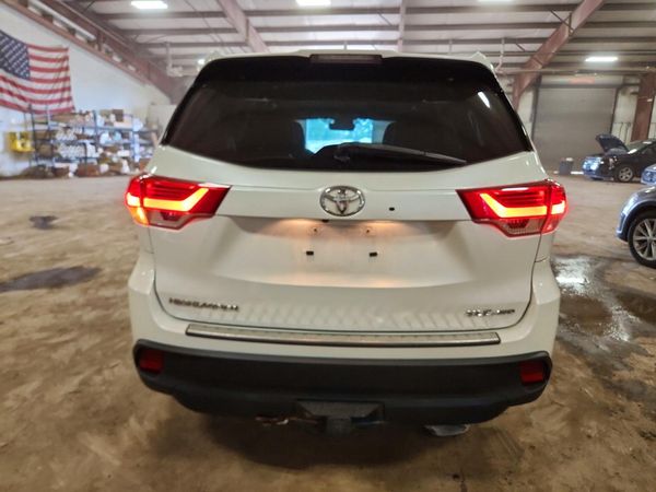 2019 TOYOTA HIGHLANDER SE/XLE