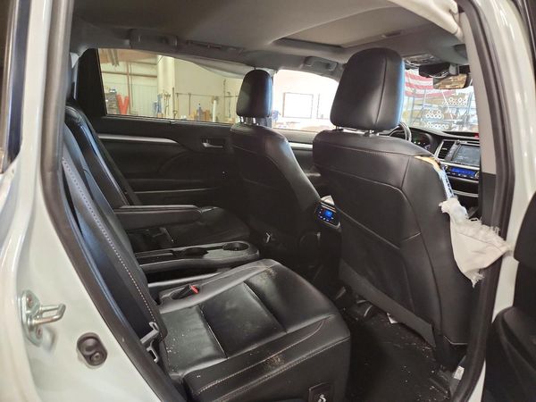 2019 TOYOTA HIGHLANDER SE/XLE