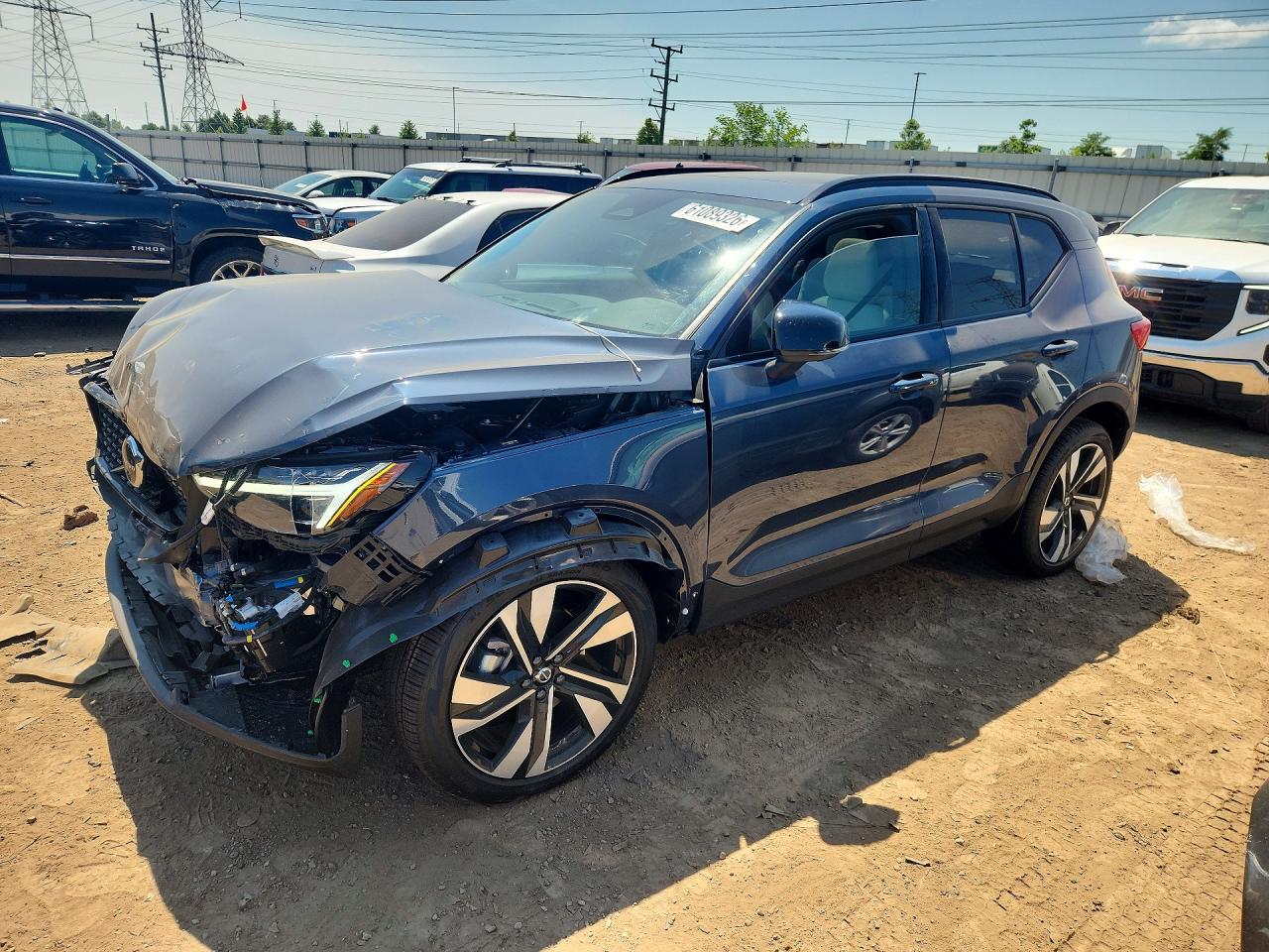 2026 VOLVO XC40 Ultra Dark