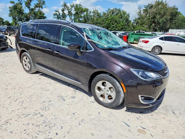 2017 CHRYSLER PACIFICA Touring L Plus