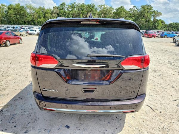 2017 CHRYSLER PACIFICA Touring L Plus