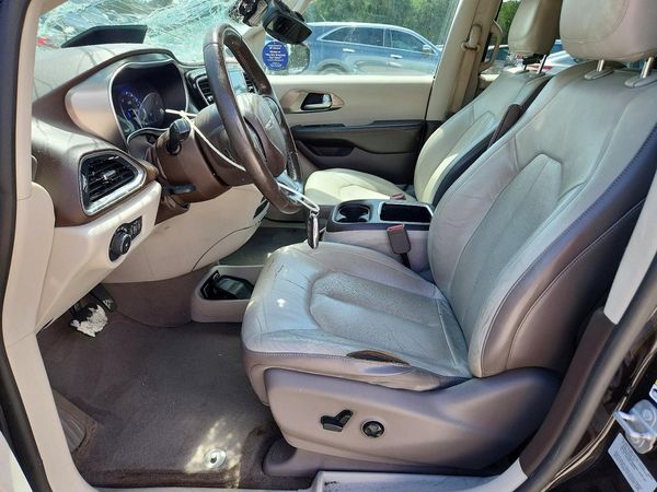 2017 CHRYSLER PACIFICA Touring L Plus