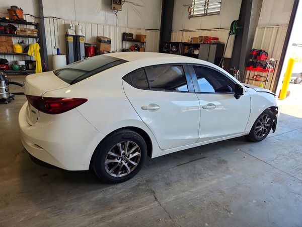 2016 MAZDA 3 SV/Base