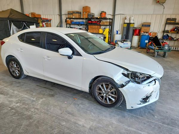 2016 MAZDA 3 SV/Base