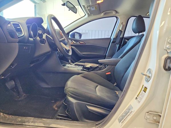 2016 MAZDA 3 SV/Base