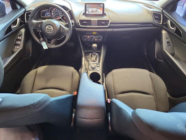 2016 MAZDA 3 SV/Base