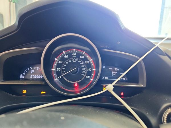 2016 MAZDA 3 SV/Base