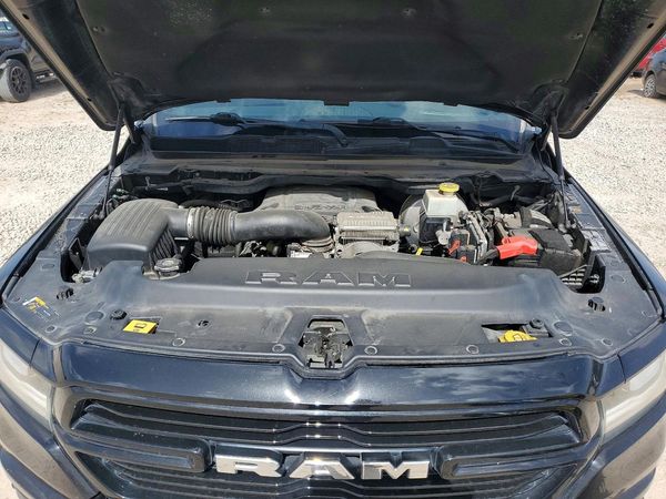 2022 RAM 1500 LARAMIE CREW CAB 4X2