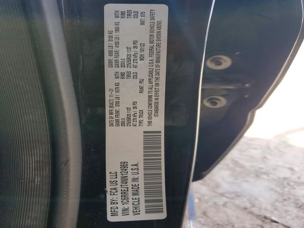 2022 RAM 1500 LARAMIE CREW CAB 4X2