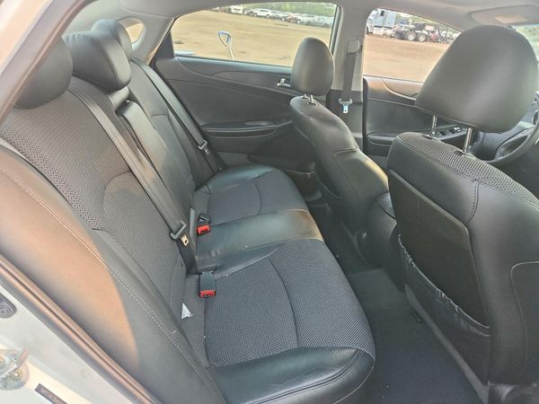 2013 HYUNDAI SONATA