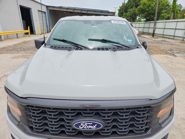 2024 FORD F150