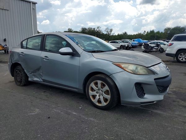 2013 MAZDA 3 Sport/GX