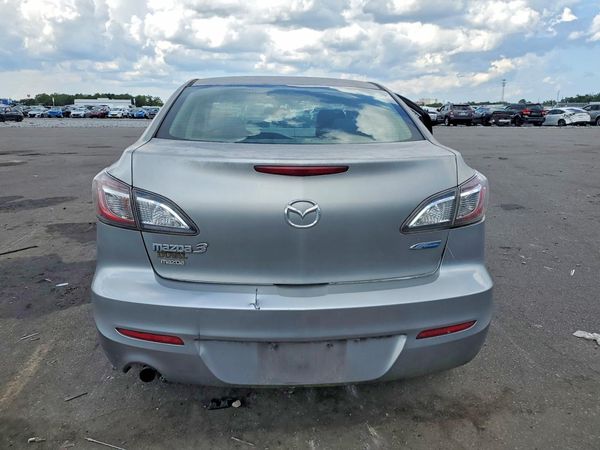 2013 MAZDA 3 Sport/GX