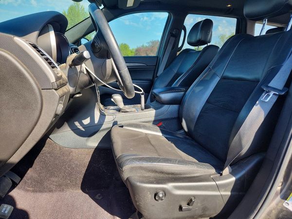2019 JEEP GRAND CHEROKEE Laredo